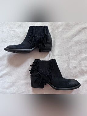 Børn Danni Fringe Bootie Black distressed suede western Americana Cowgirl Sz 6.5